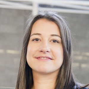 Bella Abrams headshot