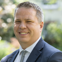 Dr Jonathan Eaton headshot