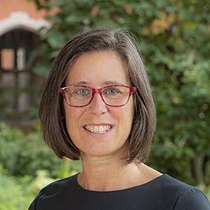 Judy Williams headshot