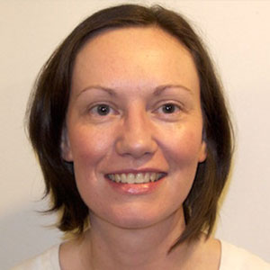 Headshot of Lisa Barnes
