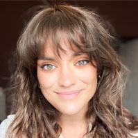 Rebecca Flook headshot.